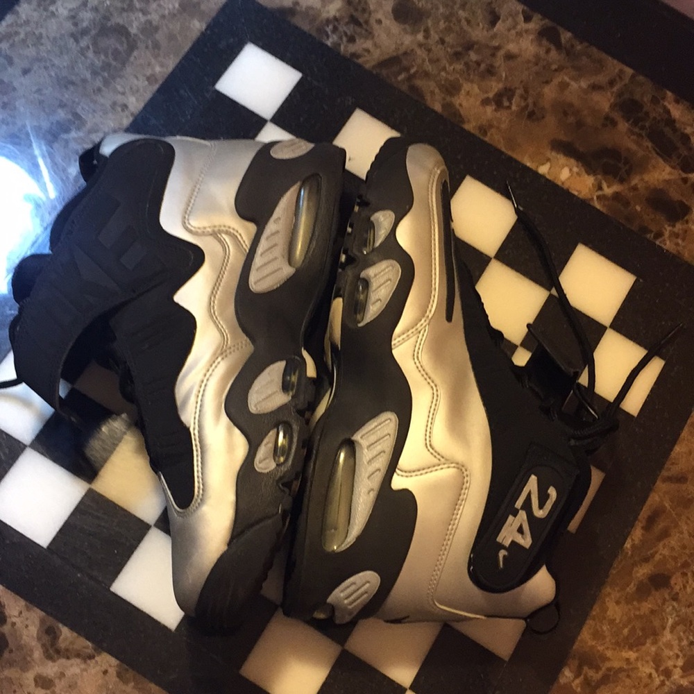 Nike Ken Griffey  Air Max 1 Black/Silver Size 8.5